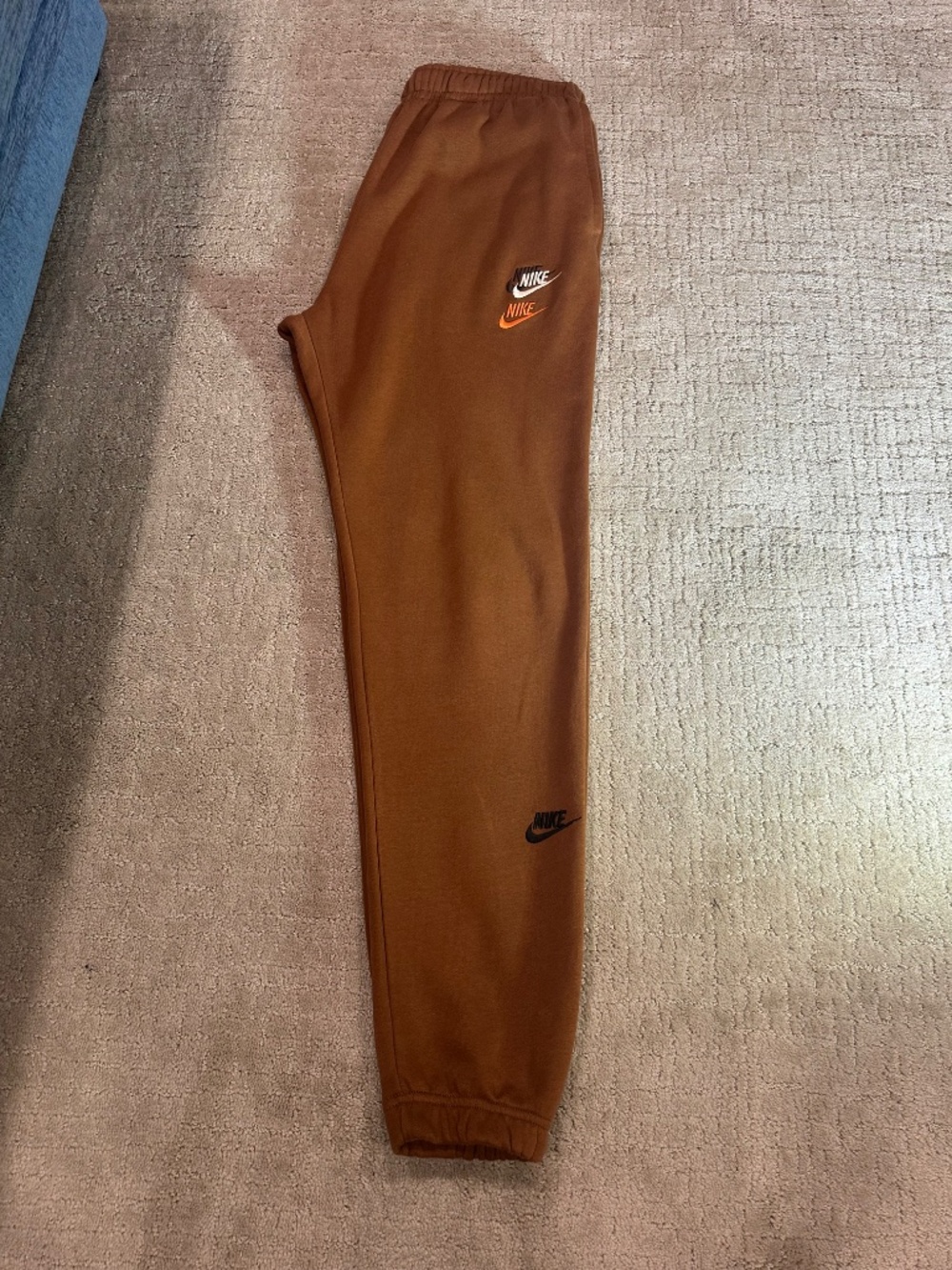 Nike - Picture 3 of 6